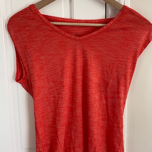Lulu lemon tee - Picture 1 of 2